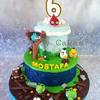 Angry bird cake by Arty cakes 