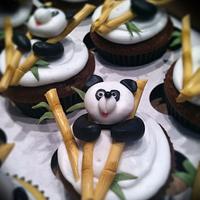 panda bear cupcakes