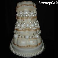Sea shell wedding cake
