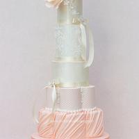 Springly pastel lustre wedding cake