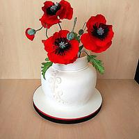 Cake Vase with sugar poppies