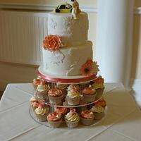 Gerbera & rose lace applique wedding cake 