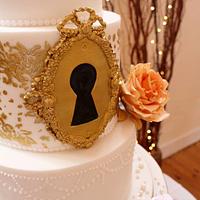 Key to my heart wedding cake...