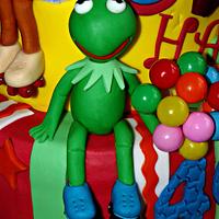 The Muppets Rollerskate theme cake