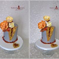 Geode cake & flowers