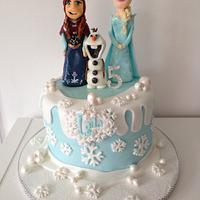 Frozen cake with Anna, Elsa and Olaf