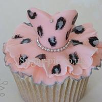 Leopard Print Glamour cupcakes