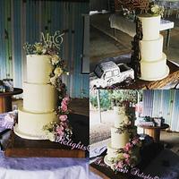 Romantic Vintage buttercream wedding cake with a twist!