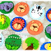 Safari jungle theme cupcakes