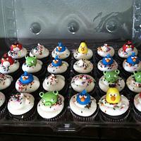 Amgry Birds Cupcakes