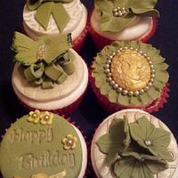 Pretty Pretty cupcakes.