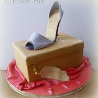 Louboutin shoe and box cake