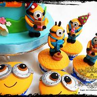 Minion Cake+Cupcakes