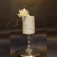 White kintsugi cake White kintsugi cake