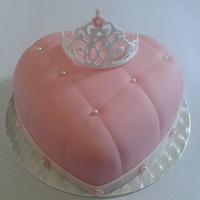 Quilted tiara cake
