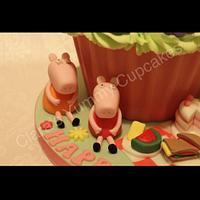 Peppa Pig Giant Cupcake