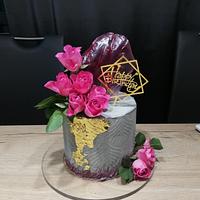 Gray cake