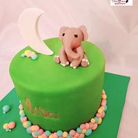 "The cute elephant cake"