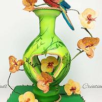Vase cake parrot