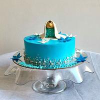 Blue sharp edges whipped cream cake!!