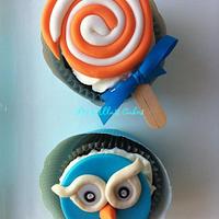 Hoot themed cupcakes