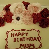 mums flowery birthday cake 