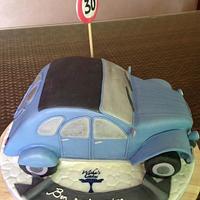 beetle car cake