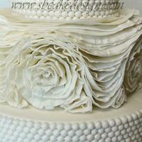 Pearl and Ruffle Wedding Cake