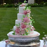 Wild roses wedding cake