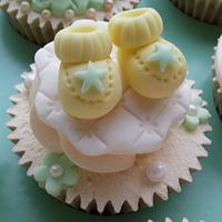 Gender Neutral Baby Shower Cupcakes