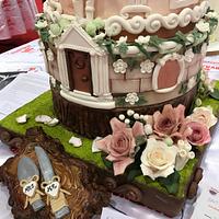 Renaissance Period Wedding Cake ''Mrs & Mr ''