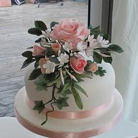 Sugar roses wedding cake