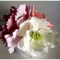 my first sugar flowers peony and magnolia
