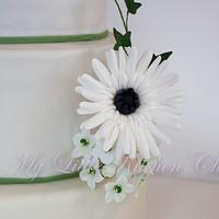 White Gerbera/Daisy Wedding cake