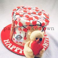 wedding cake with love hearts