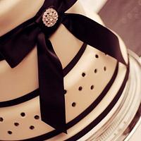 5 Tier Black and Ivory Wedding Cake
