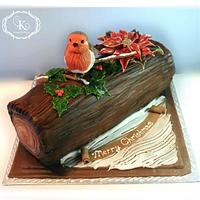 Robin on woodlog Robin on woodlog