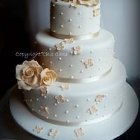 wedding cake ivory rose