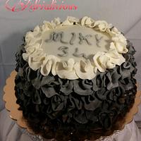 RUFFLE CAKE BLACK&WHITE