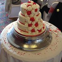 Ivory & Cream Roses Wedding Cake
