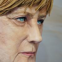 Angela Merkel 3d bust cake