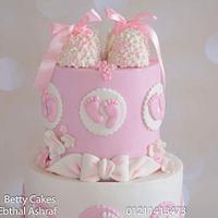 Pink baby shower cake 