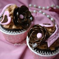 Tupperware Cupcakes