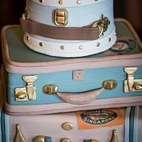 Vintage Suitcase Wedding Cake 