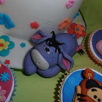 Winnie the Pooh & Co. cake, cupcakes and toppers