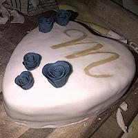 Heart Shaped Roses Cake
