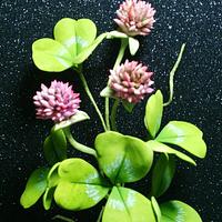 Free formed flowers- Clover