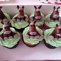 horsey cupcakes