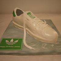 Stan Smith trainer cake