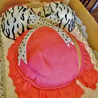 Buttercream baby bump cake